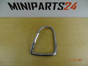 Gebruikte Achterlichtrand rechts Mini Mini (R56) 1.6 16V Cooper S Prijs € 29,63 Inclusief btw aangeboden door Miniparts24 - Miniteile24 GbR