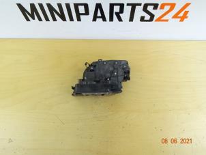Gebruikte Portierslot Mechaniek 2deurs rechts Mini Cooper S Prijs € 83,30 Inclusief btw aangeboden door Miniparts24 - Miniteile24 GbR