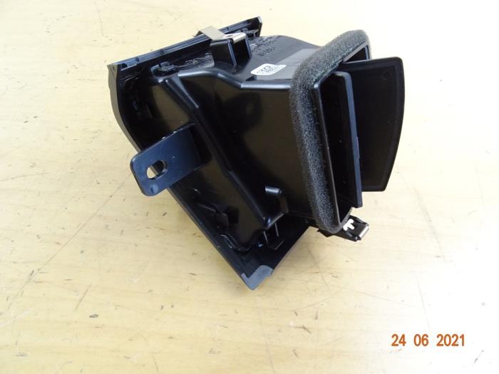 Luftmunstycke, instrumentbräda från en Mini Cooper S 2015