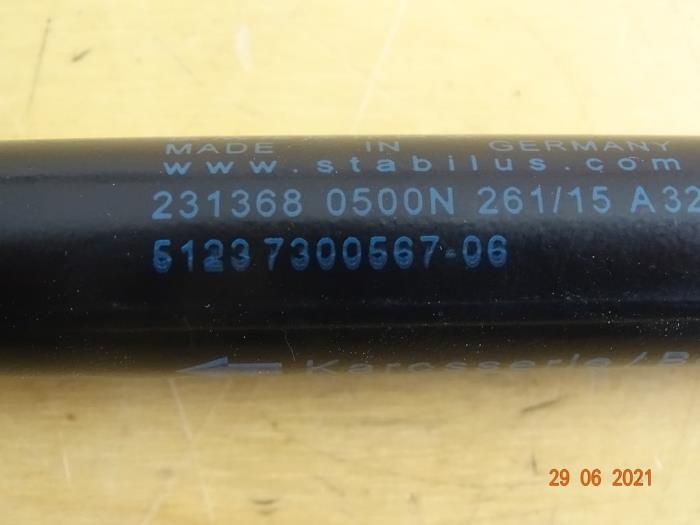 Gasfjäder, motorhuv, vänster från en Mini Cooper S 2015