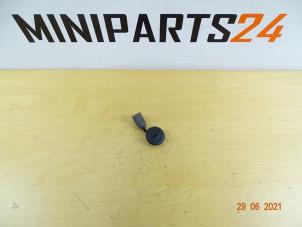 Begagnade Mikrofon Mini Cooper S Pris € 17,85 Inklusive moms erbjuds av Miniparts24 - Miniteile24 GbR