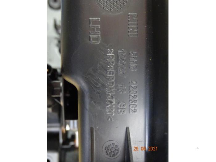 Handskfack från en Mini Cooper S 2015