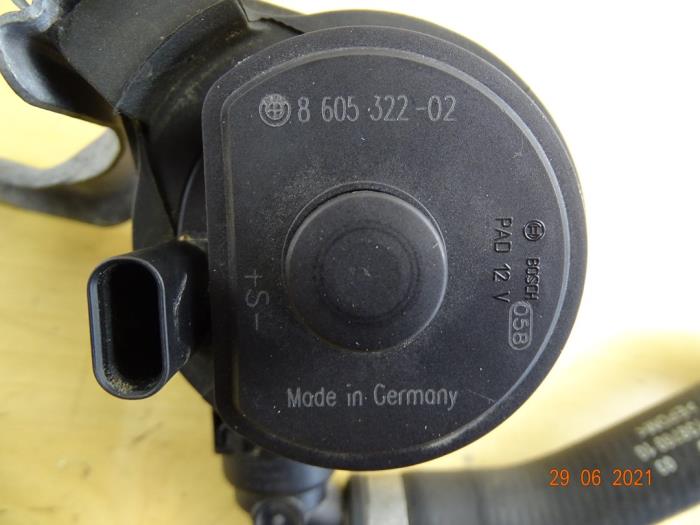 Extra vattenpump från en Mini Cooper S 2015