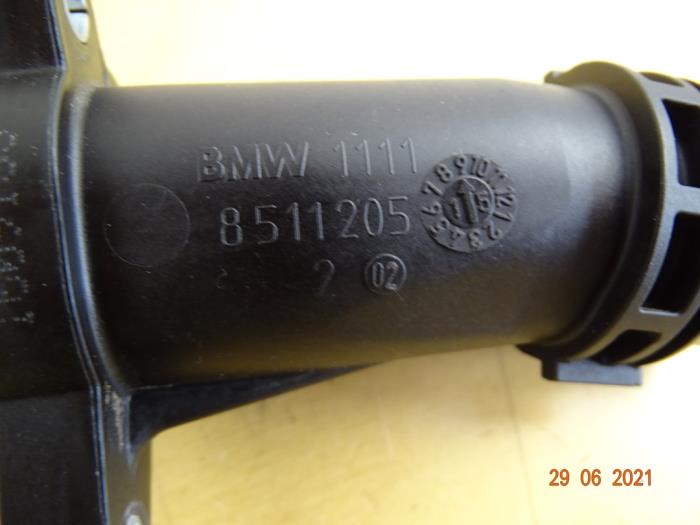 Vattenslanganslutning från en Mini Cooper S 2015