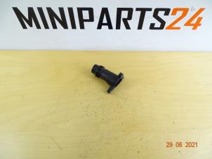 Begagnade Vattenslanganslutning Mini Cooper S Pris € 11,90 Inklusive moms erbjuds av Miniparts24 - Miniteile24 GbR