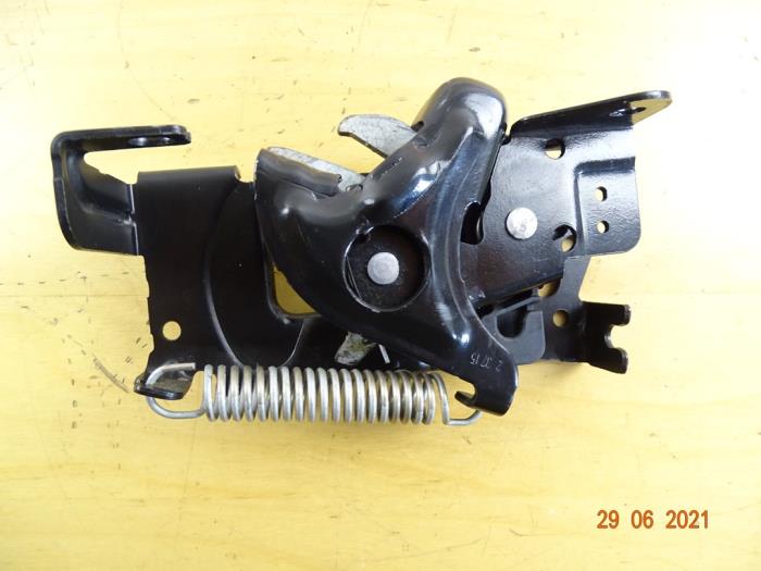 Låsmekanism, motorhuv från en Mini Cooper S 2015