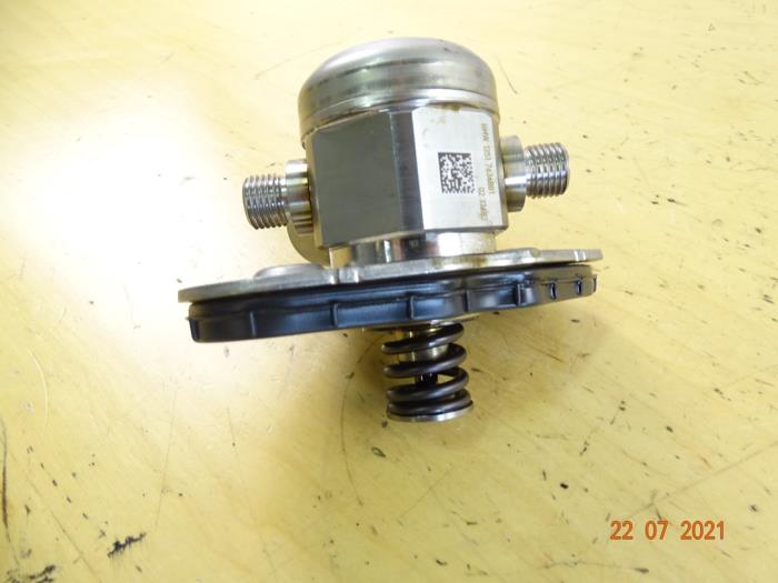 Högtryckspump från en MINI Mini (F56) 2.0 16V Cooper S 2019