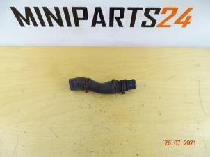 Gebruikte Koelwaterslang Mini Mini (R56) 1.6 16V Cooper S Prijs € 29,75 Inclusief btw aangeboden door Miniparts24 - Miniteile24 GbR