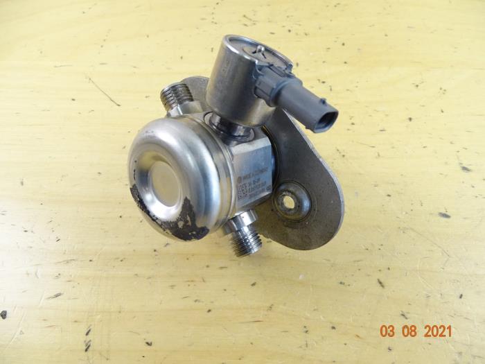 Högtryckspump från en MINI Mini (F56) 2.0 16V Cooper S 2016