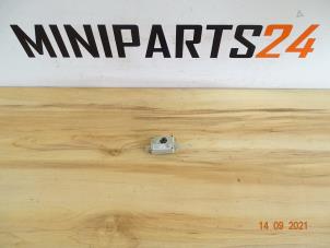 Gebruikte Antenne Versterker Mini Mini (R56) 1.6 16V John Cooper Works Prijs € 11,90 Inclusief btw aangeboden door Miniparts24 - Miniteile24 GbR