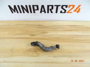 Gebruikte Koelwaterslang Mini Mini (R56) 1.6 16V John Cooper Works Prijs € 17,85 Inclusief btw aangeboden door Miniparts24 - Miniteile24 GbR