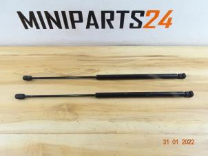 Gebruikte Gasdemper Motorkap Set Mini Mini Cooper S (R53) 1.6 16V Prijs € 35,70 Inclusief btw aangeboden door Miniparts24 - Miniteile24 GbR