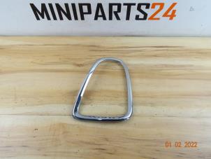 Gebruikte Achterlichtrand rechts Mini Mini (R56) 1.6 16V Cooper Prijs € 29,63 Inclusief btw aangeboden door Miniparts24 - Miniteile24 GbR