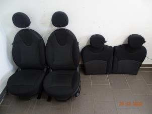 Begagnade Säten + baksäte (komplett) Mini Mini (R56) 1.6 16V Cooper Pris € 416,50 Inklusive moms erbjuds av Miniparts24 - Miniteile24 GbR
