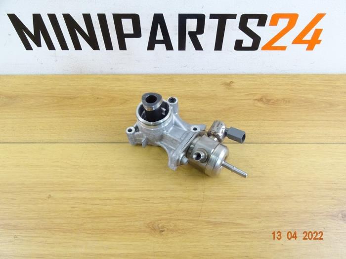 Högtryckspump från en MINI Mini (R56) 1.6 16V Cooper S 2012