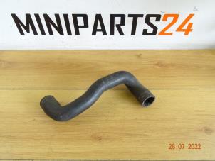 Gebruikte Radiateurslang Mini Mini (R56) 1.6 16V Cooper S Prijs € 17,85 Inclusief btw aangeboden door Miniparts24 - Miniteile24 GbR