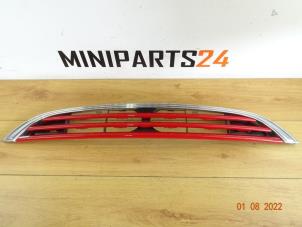 Gebruikte Grille Mini Mini Cooper S (R53) Prijs € 59,50 Inclusief btw aangeboden door Miniparts24 - Miniteile24 GbR