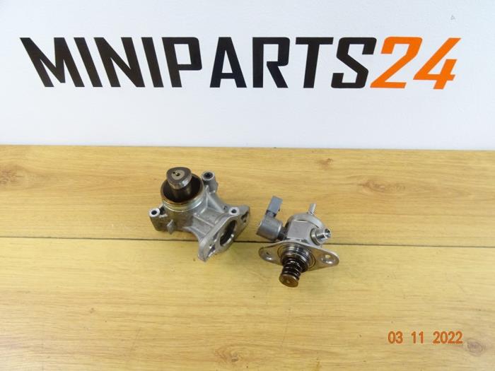 Högtryckspump från en MINI Mini (R56) 1.6 16V Cooper S 2012