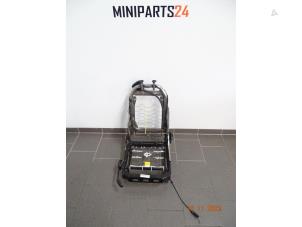 Gebruikte Stoelframe Mini Mini (R56) 1.6 16V Cooper Prijs € 142,80 Inclusief btw aangeboden door Miniparts24 - Miniteile24 GbR