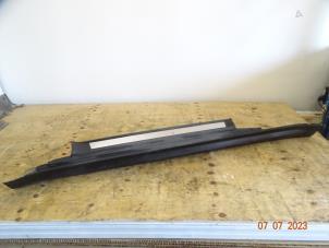 Gebruikte Dorpel links Mini Mini (R56) 1.6 16V Cooper Prijs € 83,30 Inclusief btw aangeboden door Miniparts24 - Miniteile24 GbR