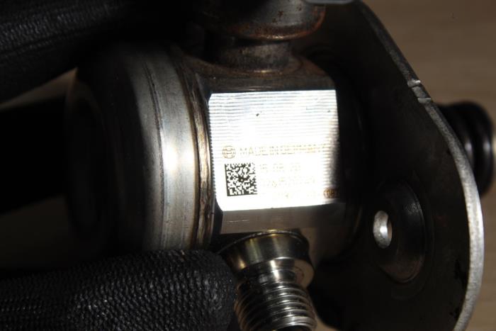 Högtryckspump från en MINI Mini (F56) 1.2 12V One 2015