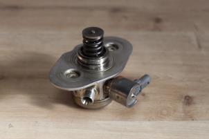 Begagnade Högtryckspump Mini Mini (F56) 1.2 12V One Pris € 214,20 Inklusive moms erbjuds av Miniparts24 - Miniteile24 GbR