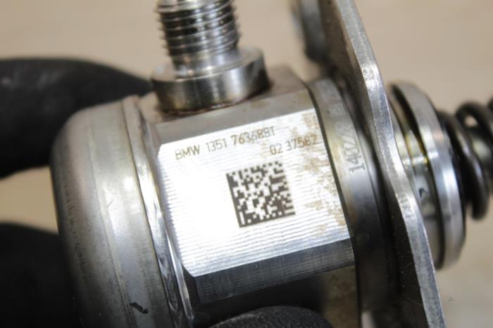 Högtryckspump från en MINI Mini (F56) 2.0 16V Cooper S 2014