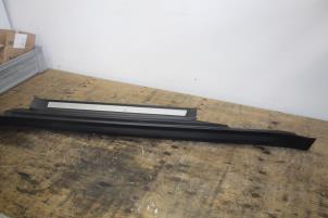 Gebruikte Dorpel links Mini Mini (R56) 1.6 16V Cooper S Prijs € 83,30 Inclusief btw aangeboden door Miniparts24 - Miniteile24 GbR