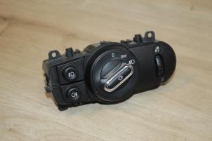 Gebruikte Licht Schakelaar Mini Mini (F56) 2.0 16V Cooper S Prijs € 83,30 Inclusief btw aangeboden door Miniparts24 - Miniteile24 GbR