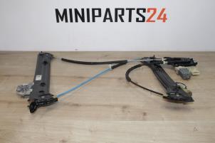 Gebruikte Ruitmechaniek 2Deurs links-voor Mini Mini (F56) 2.0 16V Cooper S Prijs € 113,05 Inclusief btw aangeboden door Miniparts24 - Miniteile24 GbR