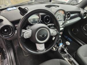 Gebruikte Dashboard Mini Clubman (R55) 1.4 16V One Prijs € 208,25 Inclusief btw aangeboden door Miniparts24 - Miniteile24 GbR