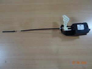 Gebruikte Motor Tankklepvergrendeling Mini Cooper S Prijs € 25,00 Margeregeling aangeboden door Miniparts24 - Miniteile24 GbR