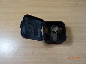 Gebruikte Stroomverdeler Mini Cooper S Prijs € 15,00 Margeregeling aangeboden door Miniparts24 - Miniteile24 GbR