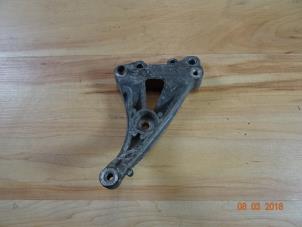 Gebruikte Aircopomp Steun Mini Mini (R56) 1.6 16V Cooper S Prijs € 20,00 Margeregeling aangeboden door Miniparts24 - Miniteile24 GbR