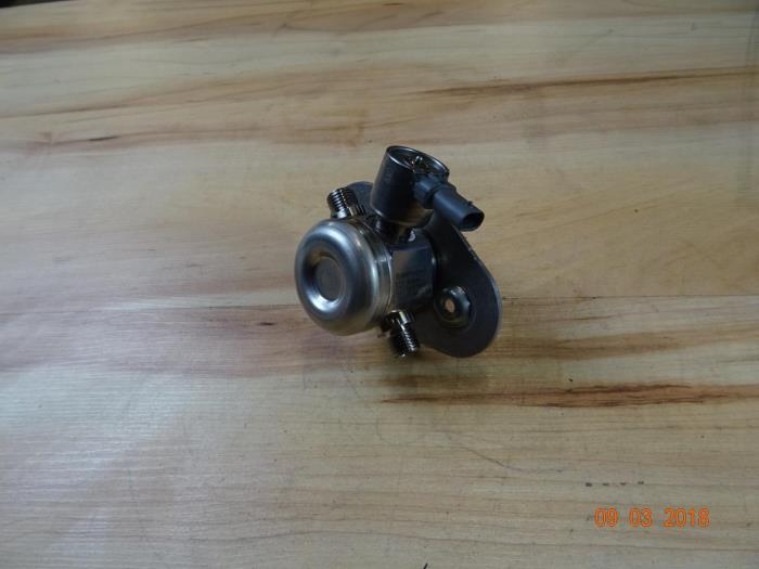 Högtryckspump från en MINI Mini (F56) 1.5 12V Cooper 2015