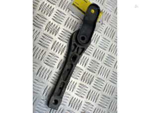 Begagnade Motorfäste Volkswagen Passat (3C2) 2.0 TDI 16V 140 Pris € 20,00 Marginaltabell erbjuds av APST