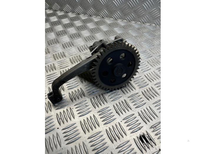 Oliepomp van een Volkswagen Transporter/Caravelle T5 2.5 TDi PF 2008
