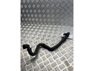 Begagnade Kylarslang Opel Astra K Sports Tourer 1.6 CDTI 110 16V Pris € 15,00 Marginaltabell erbjuds av APST