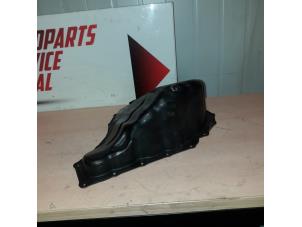 Begagnade Oljetråg Audi A4 Avant (B8) 1.8 TFSI 16V Pris € 40,00 Marginaltabell erbjuds av APST