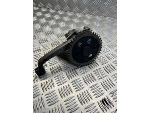 Gebruikte Oliepomp Volkswagen Transporter/Caravelle T5 2.5 TDi 4Motion Prijs € 50,00 Margeregeling aangeboden door APST