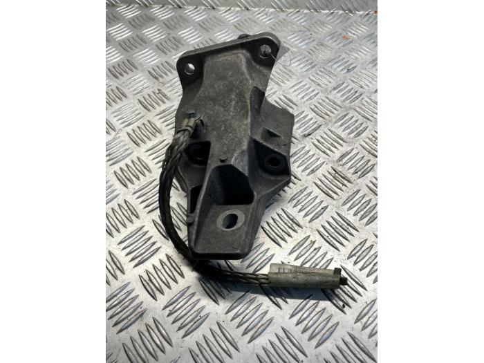 Motorfäste från en Land Rover Range Rover Sport (LW) 3.0 TDV6 2016