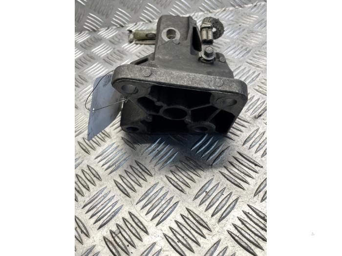 Motorfäste från en Land Rover Range Rover Sport (LW) 3.0 TDV6 2016