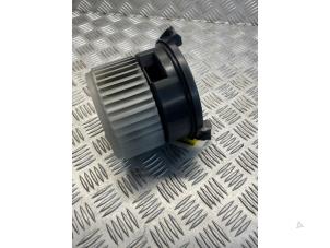 Begagnade Fläktmotor för uppvärmning och ventilation Landrover Range Rover Sport (LW) 3.0 TDV6 Pris € 50,00 Marginaltabell erbjuds av EU Engines & Parts BV