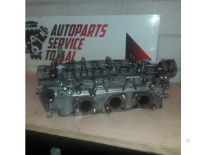 Gebruikte Cilinderkop Landrover Range Rover Sport (LW) 3.0 TDV6 Prijs € 245,00 Margeregeling aangeboden door APST