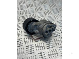 Begagnade Drivremspännare Fiat Ducato (250) 2.3 D 130 Multijet Minibus Extralongo Pris € 35,00 Marginaltabell erbjuds av APST