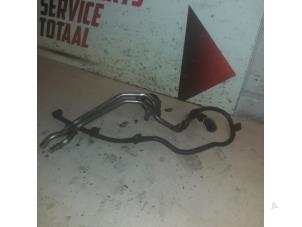 Używane Przewód powrotny paliwa Mercedes E (W212) E-350 CDI V6 24V BlueEfficiency Cena € 45,00 Procedura marży oferowane przez APST