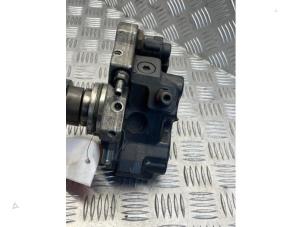 Gebruikte Brandstofpomp Mechanisch Mercedes Vito (639.6) 3.0 122 CDI V6 24V Prijs € 125,00 Margeregeling aangeboden door APST