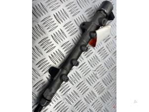 Begagnade Bränsleinsprutningsmunstycke Mercedes B (W246) 1.8 B-200 CDI BlueEFFICIENCY 16V Pris € 50,00 Marginaltabell erbjuds av APST