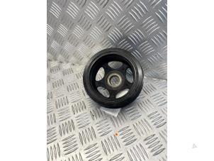 Gebruikte Krukas Poelie Mercedes C Estate (S204) 1.8 C-180 CGI 16V Prijs € 50,00 Margeregeling aangeboden door APST