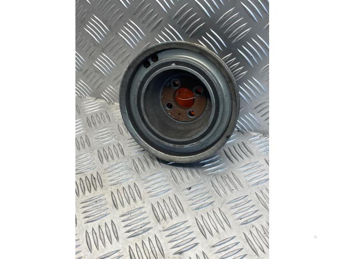 Remskiva, vevaxel från en Iveco New Daily VI 33S13, 35C13, 35S13 2016